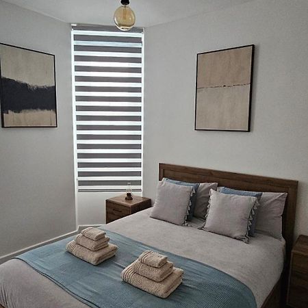 Tower Bridge Spacious King Bedroom With Extra Large Windows London Bagian luar foto